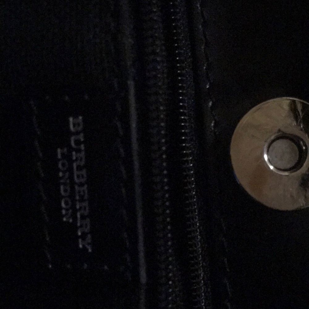 Burberry purse - Picture 2 of 2